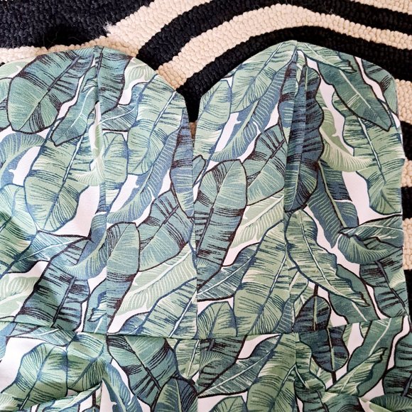 H&M Conscious Shorts Romper, Tropical Print, size 6 - Picture 3 of 6